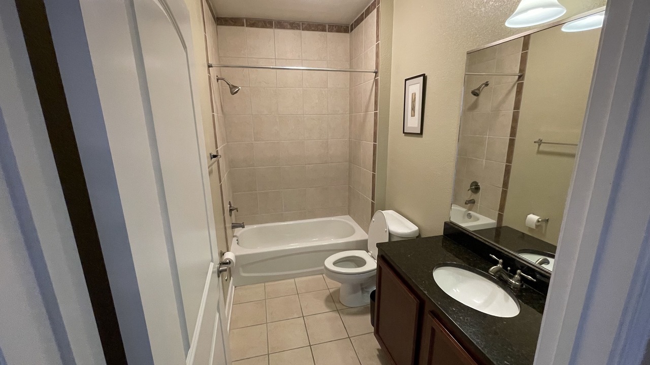 Photo of Bathroom in Bean Station