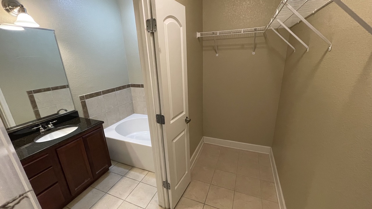 Photo of Bathroom in Bean Station