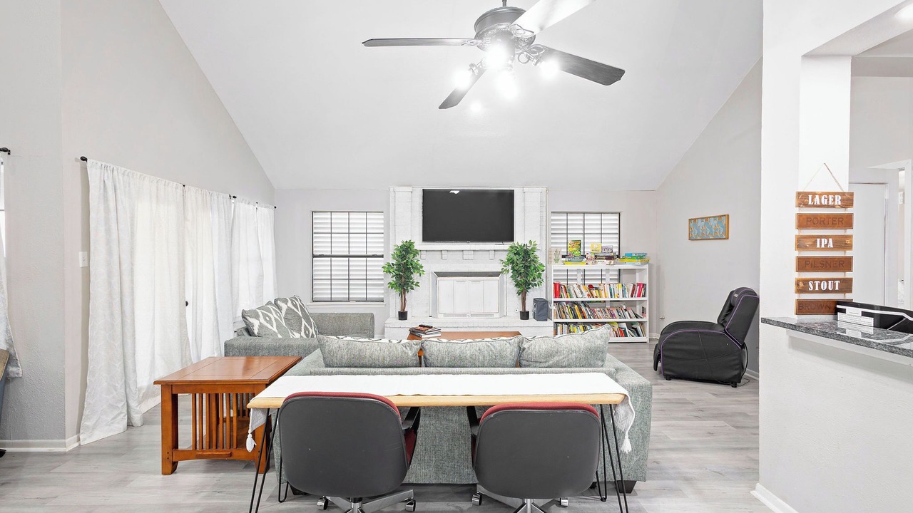Photo of Bedroom in Bay Area
