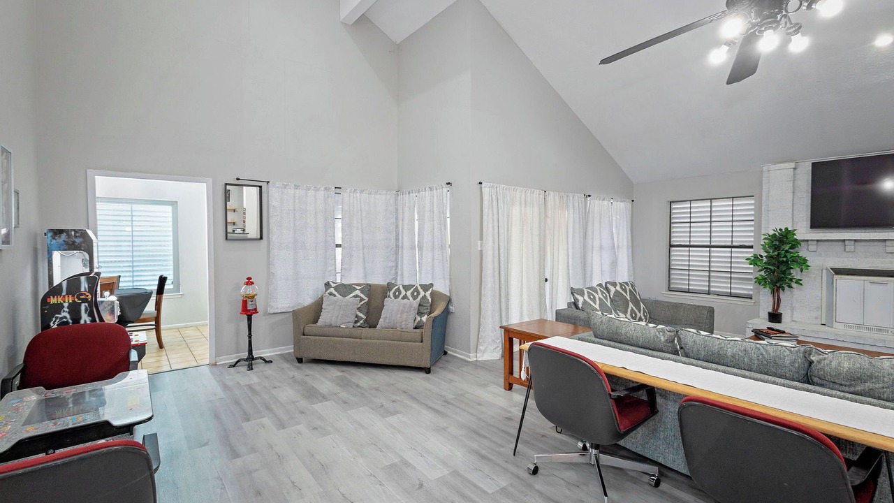 Photo of Bedroom in Bay Area