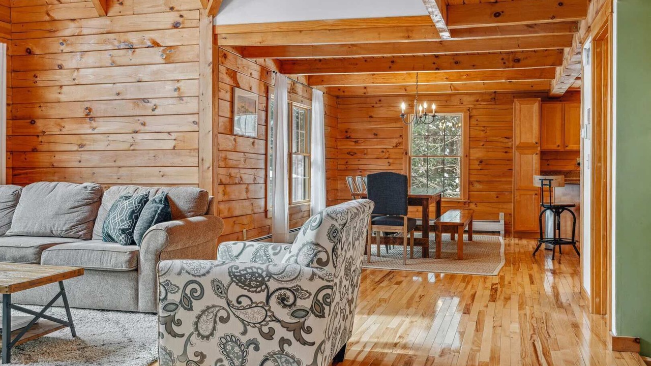 Photo of Livingroom in West Hartford