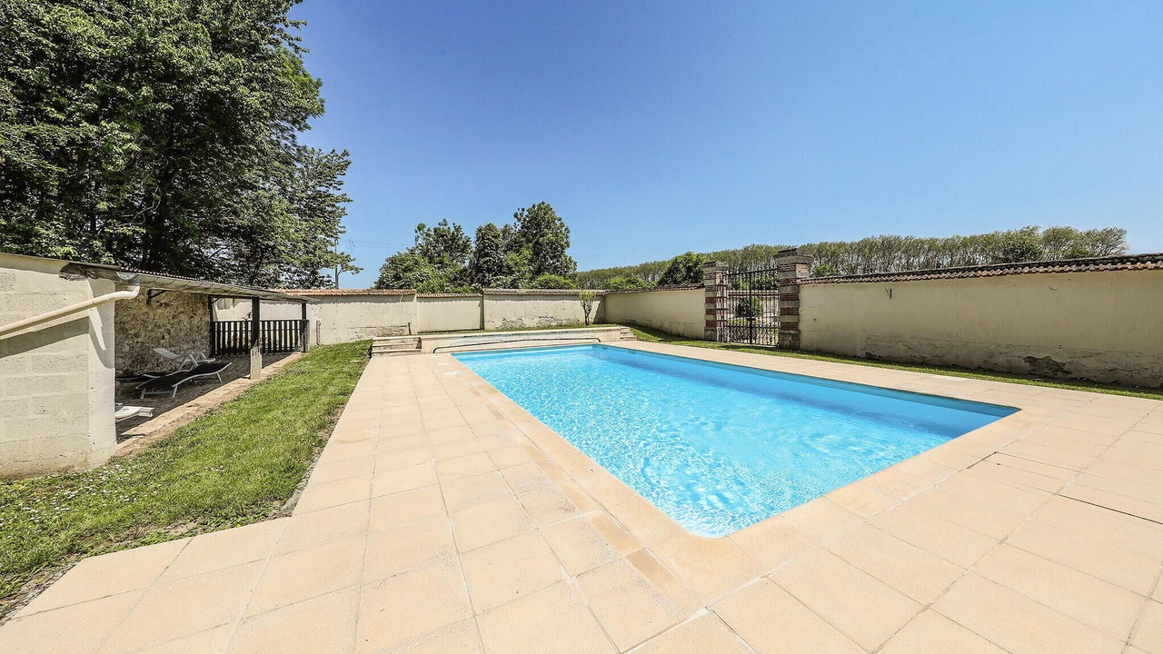 Photo of Outdoor in Ocquerre