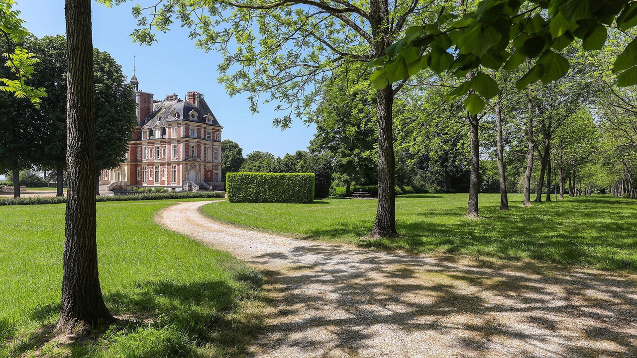 Photo of Others in Ocquerre