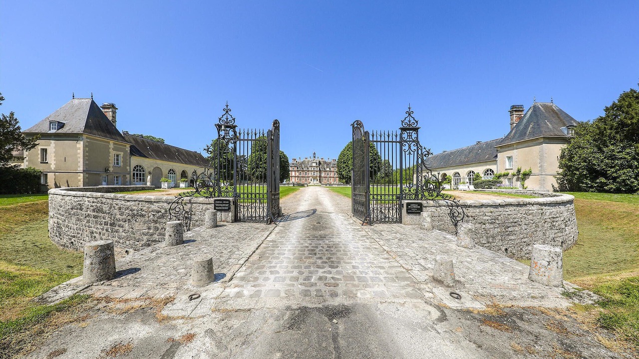 Photo of Others in Ocquerre