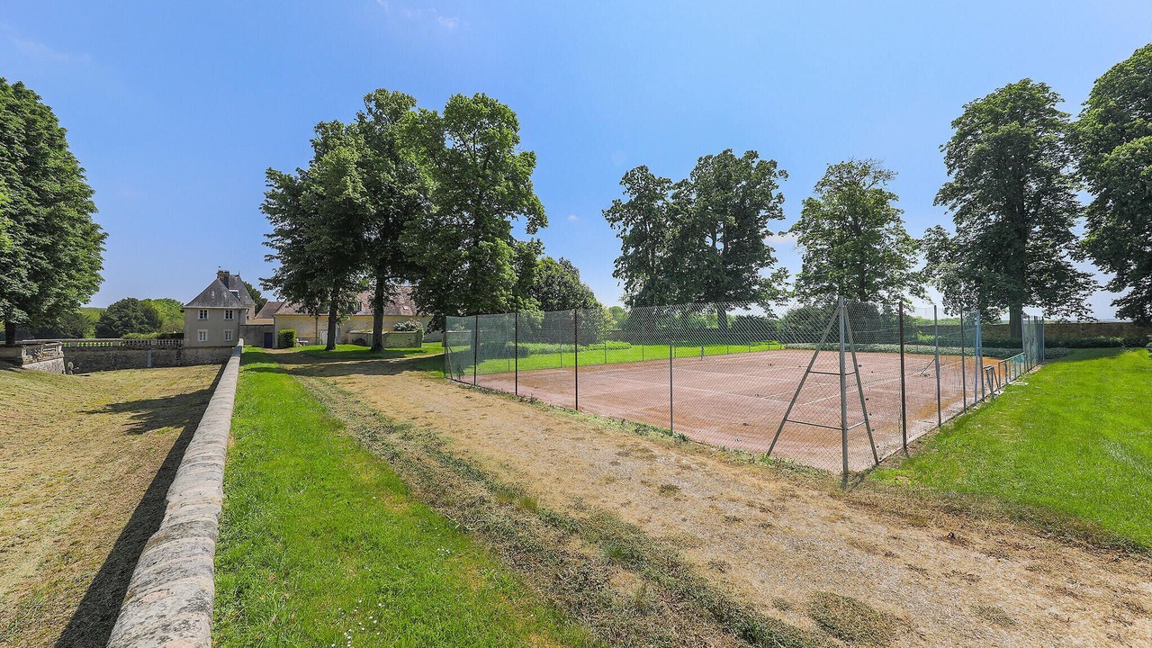 Photo of Others in Ocquerre