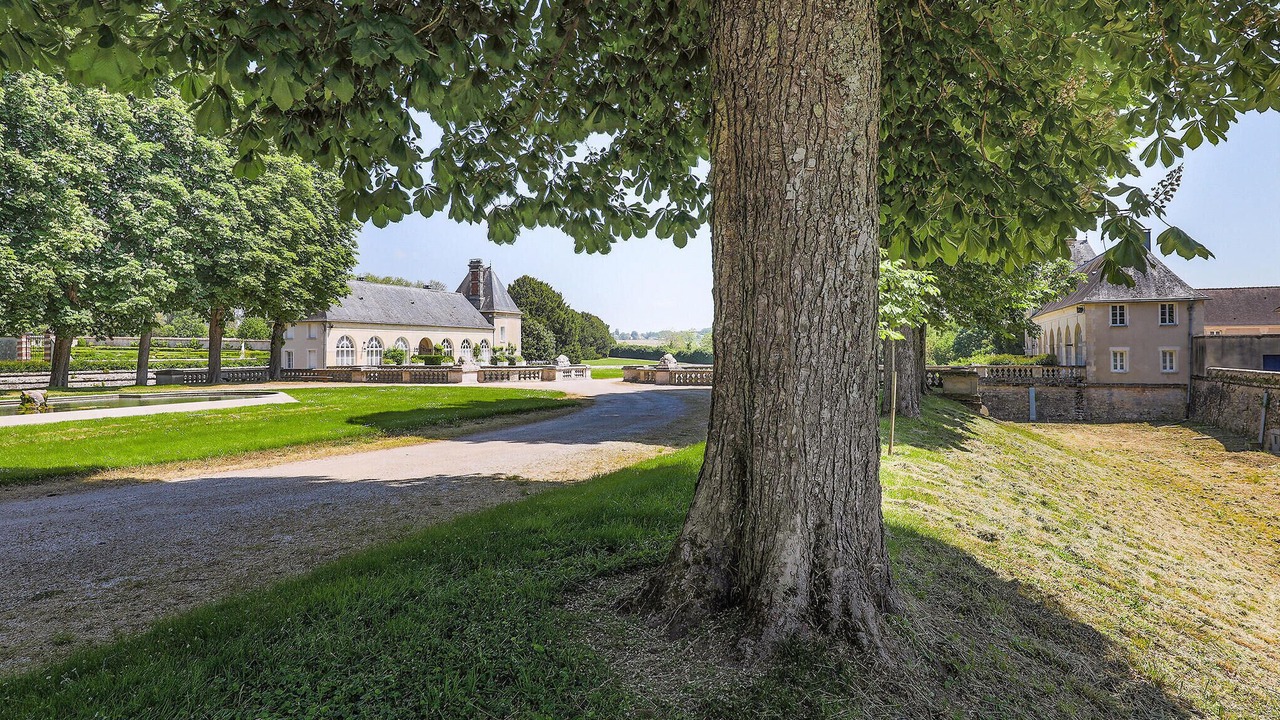 Photo of Others in Ocquerre