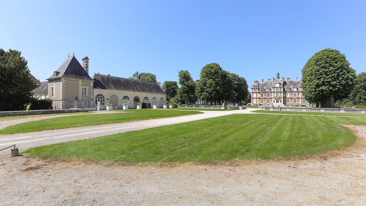 Photo of Others in Ocquerre