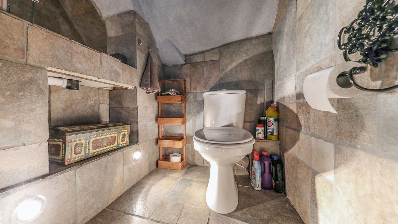 Photo of Bathroom in Ocquerre