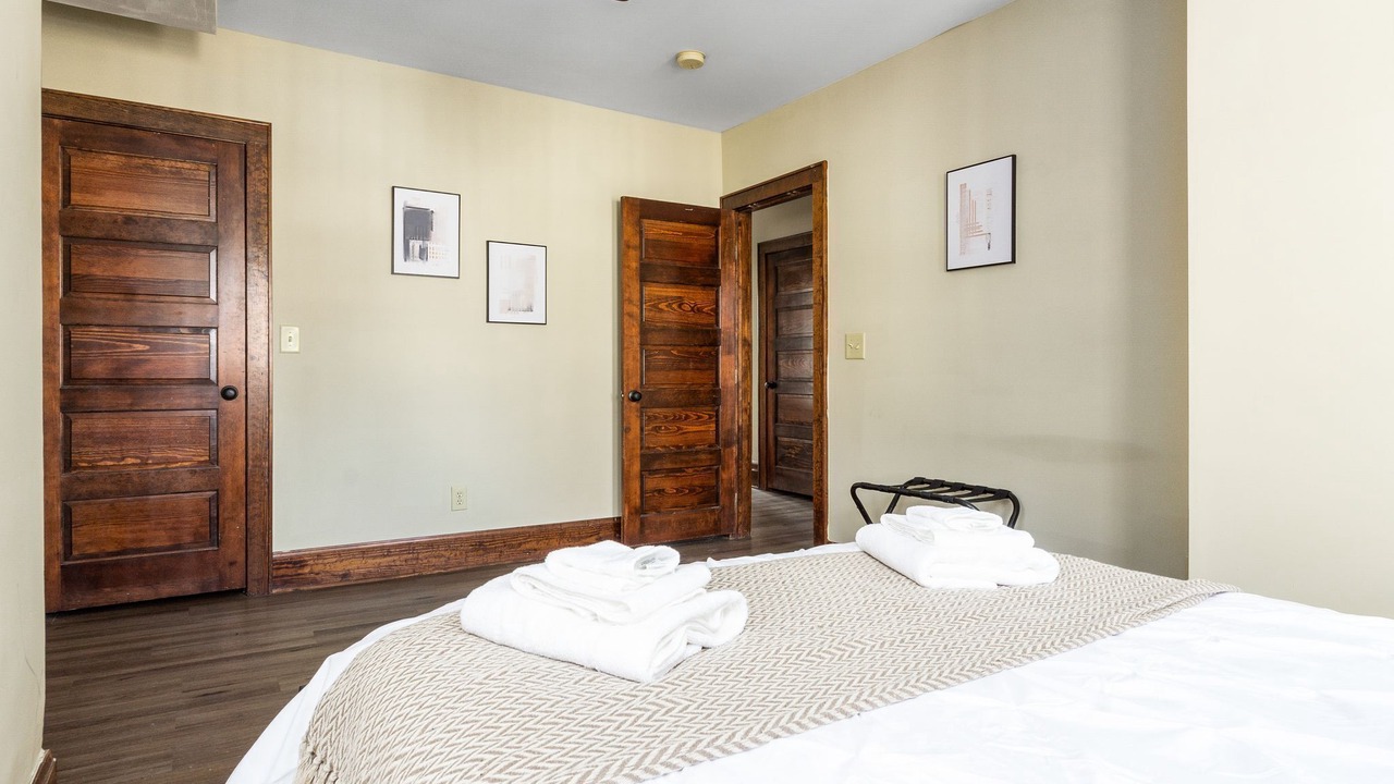 Photo of Bedroom in Old North Columbus