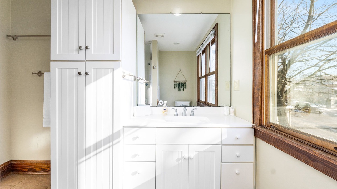 Photo of Bathroom in Old North Columbus