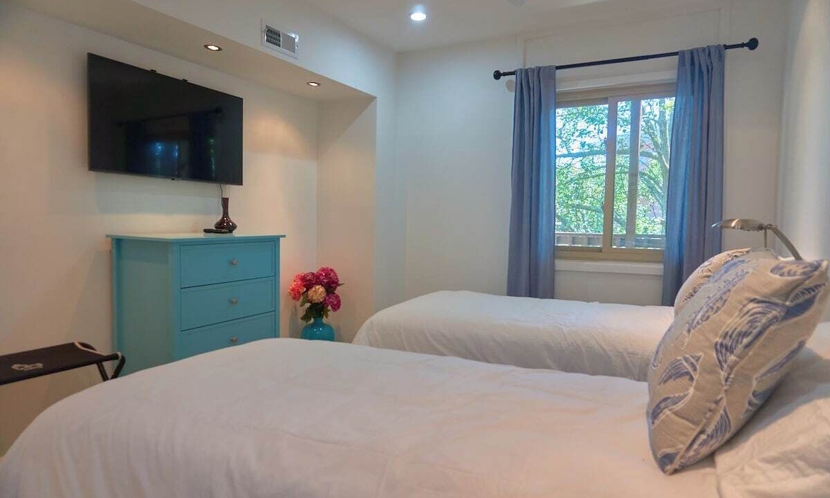 Photo of Bedroom in Caine Woods