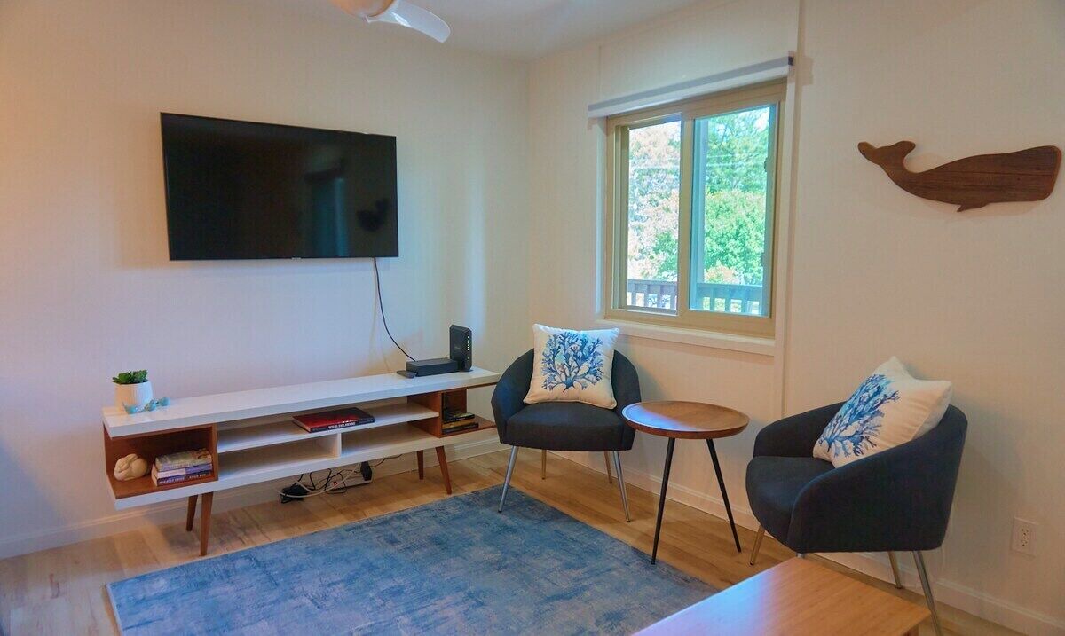 Photo of Livingroom in Caine Woods