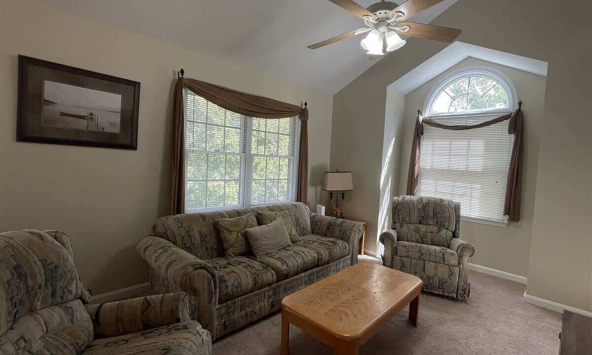 Photo of Livingroom in Mercersburg