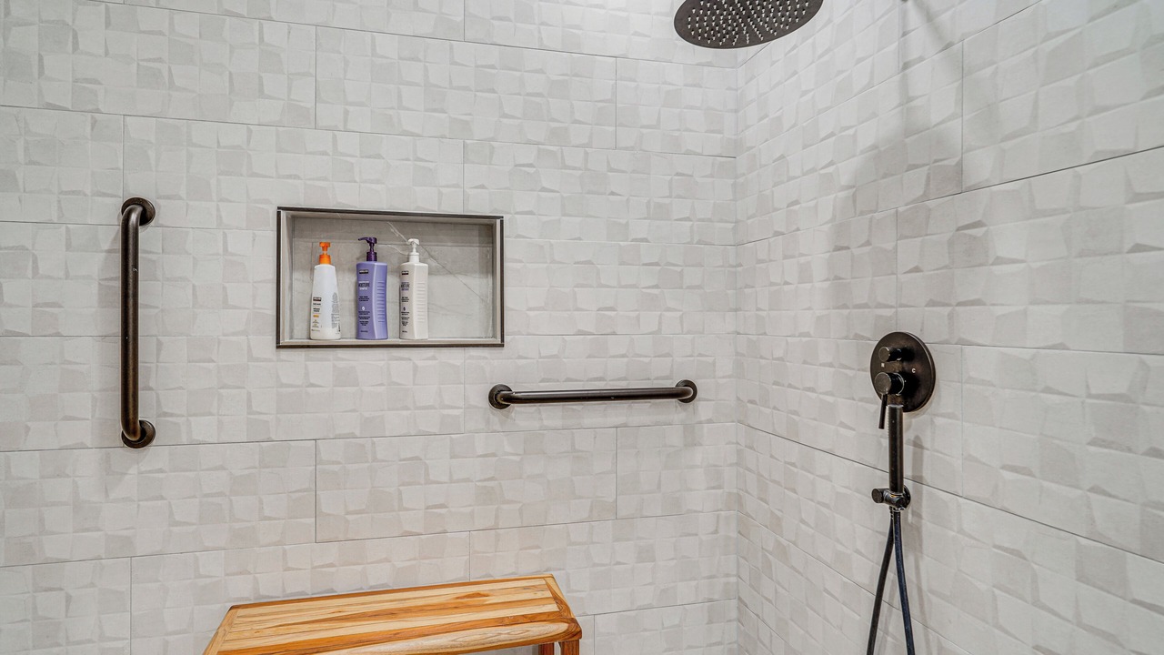 Photo of Bathroom in Discovery Bay