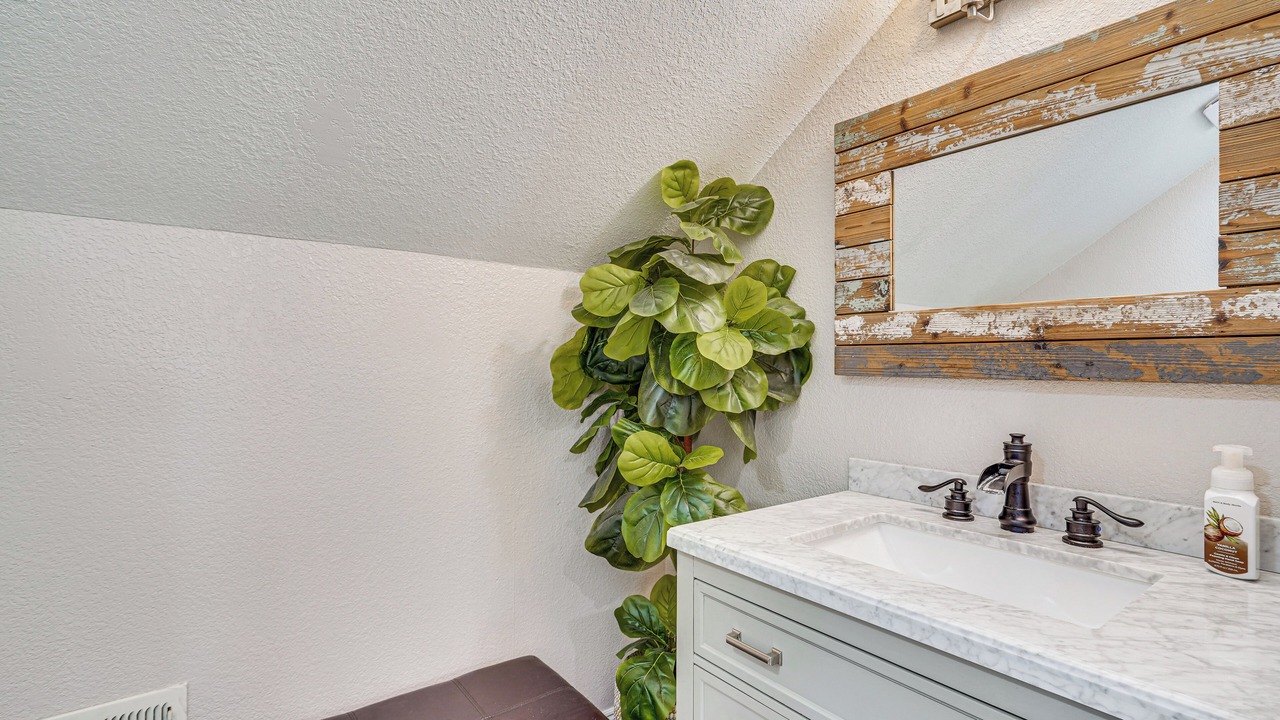 Photo of Bathroom in Discovery Bay
