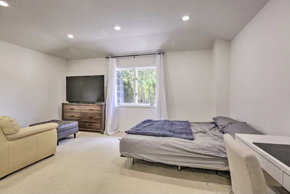 Photo of Bedroom in North Whisman