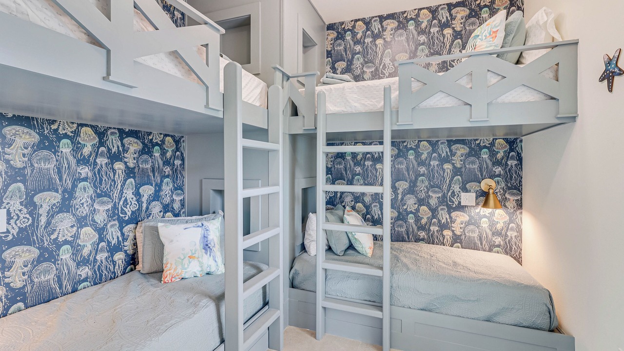 Photo of Bedroom in Sand Point