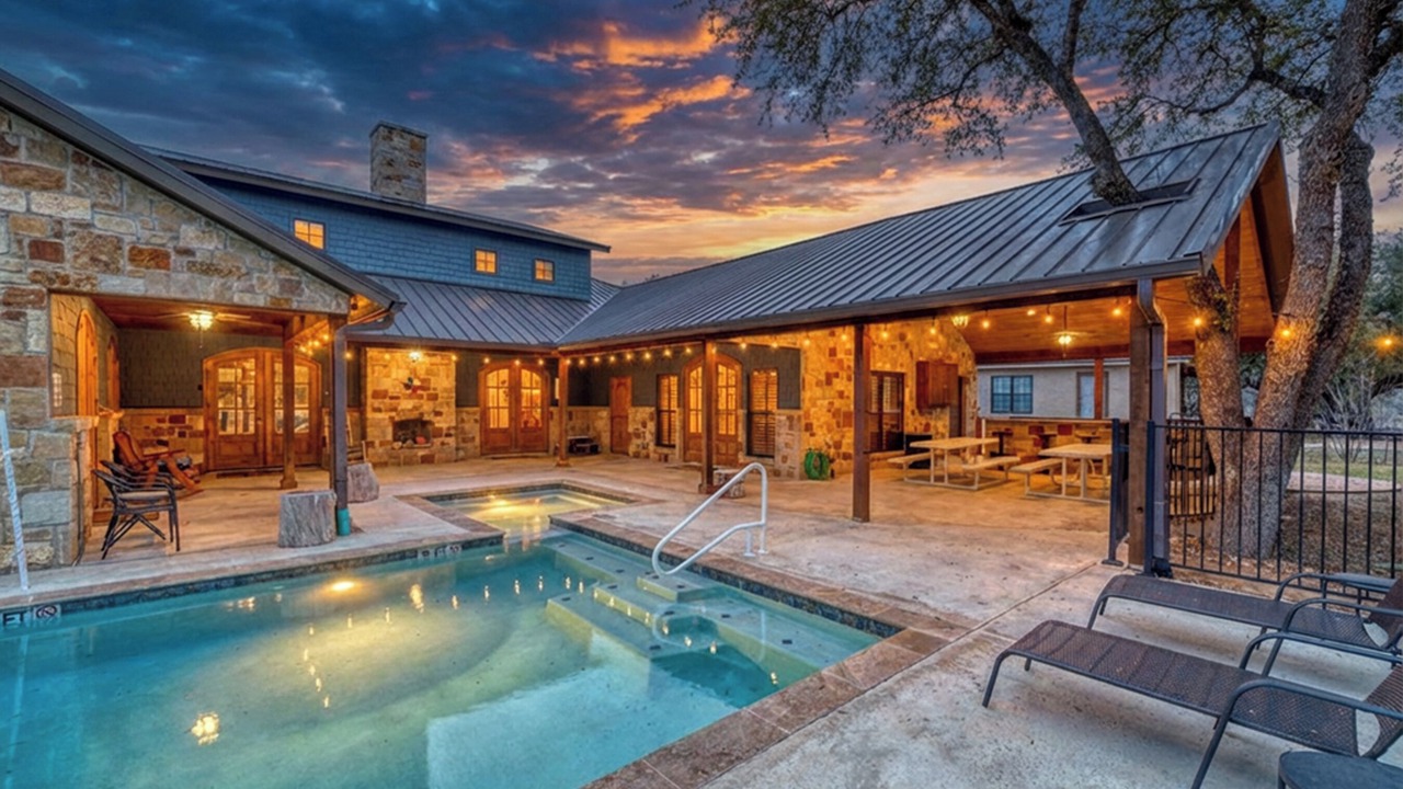 Photo of Outdoor in Concan