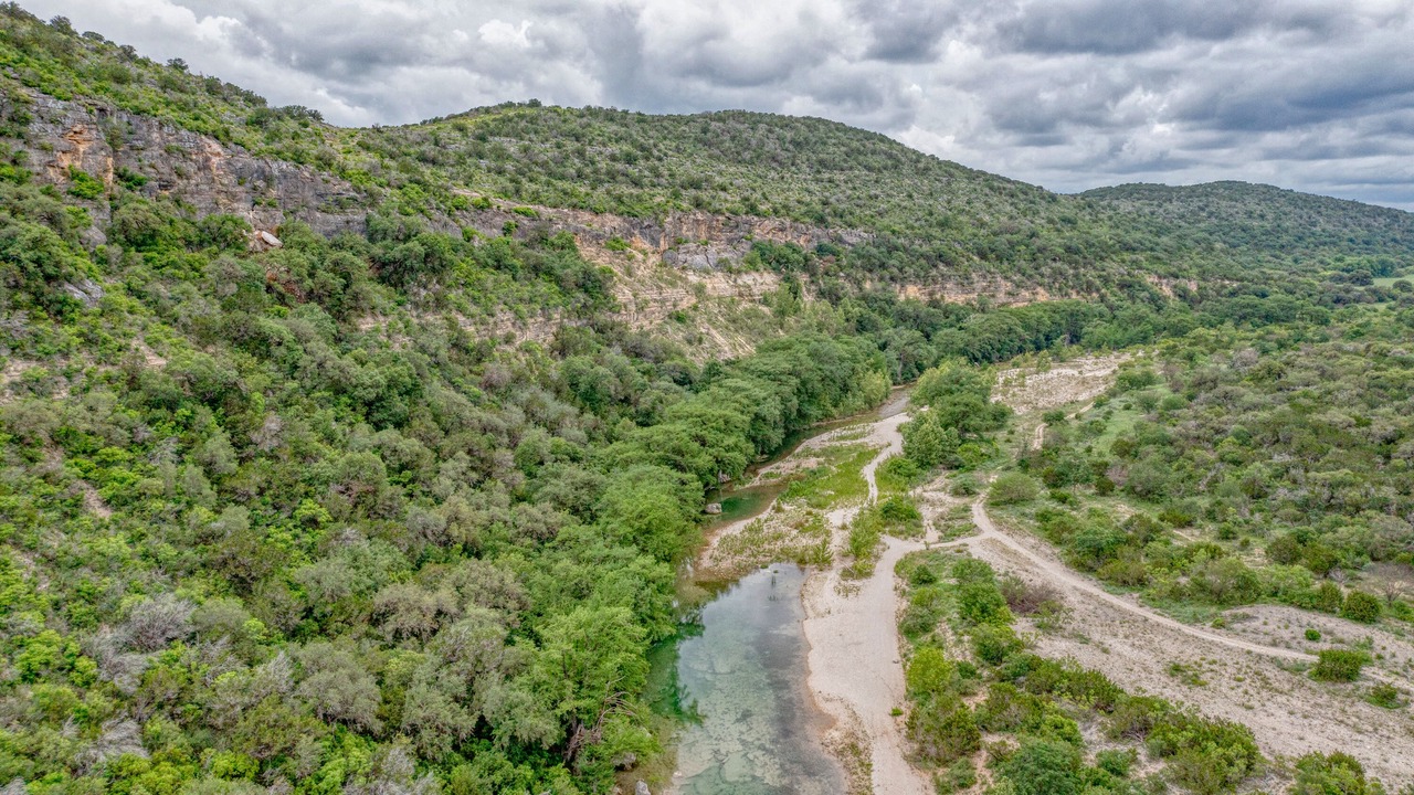 Photo of Outdoor in Concan