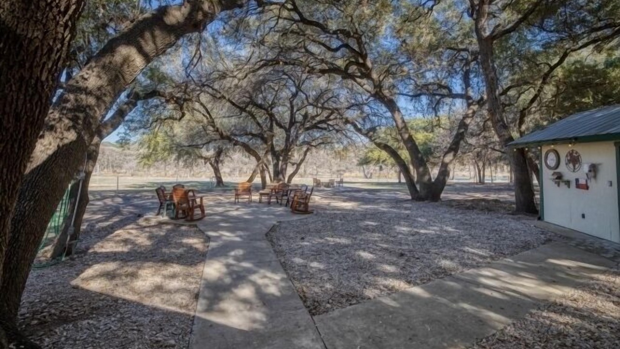 Photo of Outdoor in Concan