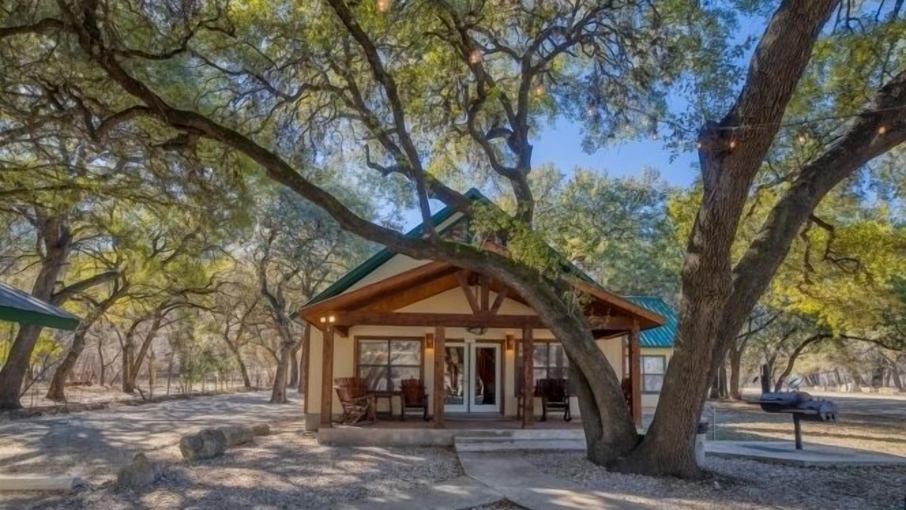 Photo of Outdoor in Concan