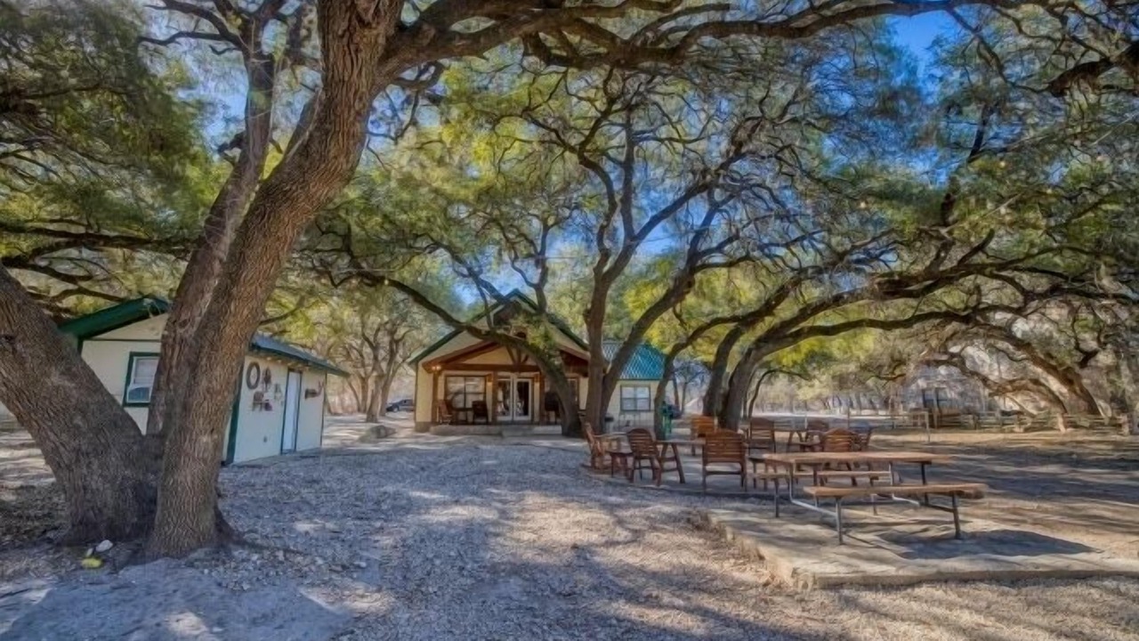 Photo of Outdoor in Concan