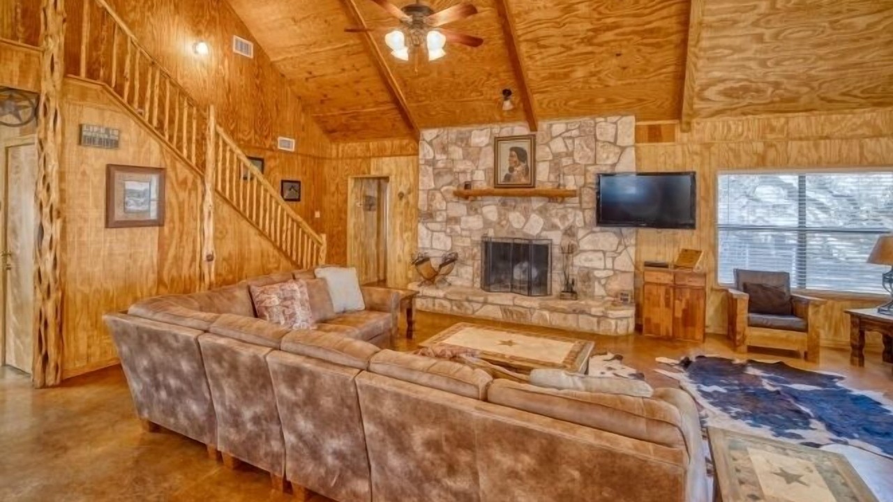 Photo of Livingroom in Concan