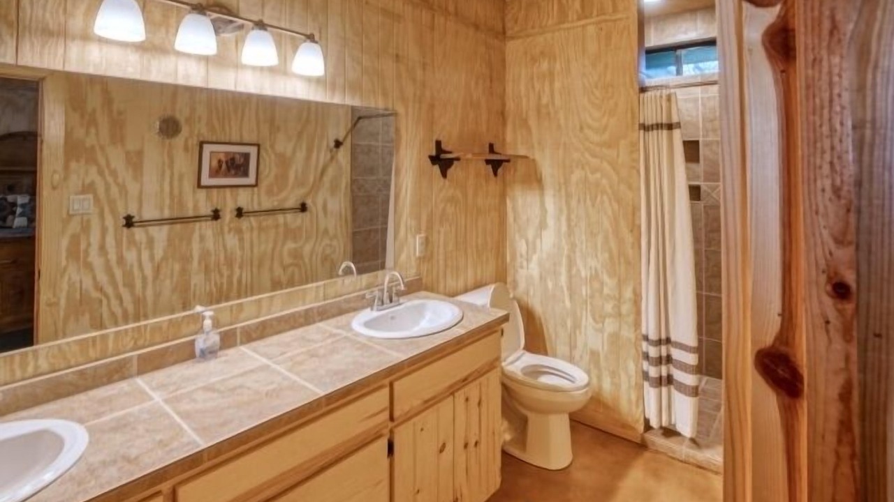 Photo of Bathroom in Concan
