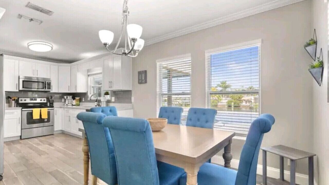 Photo of Others in Apollo Beach