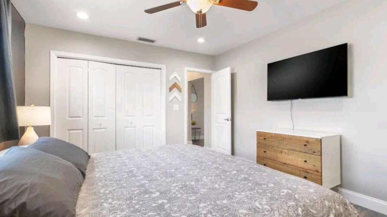 Photo of Bedroom in Apollo Beach