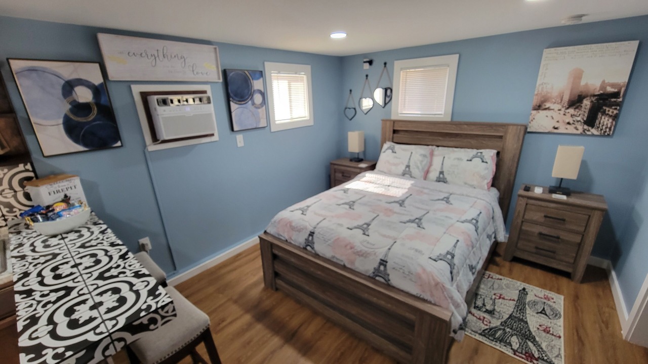 Photo of Others in Albany