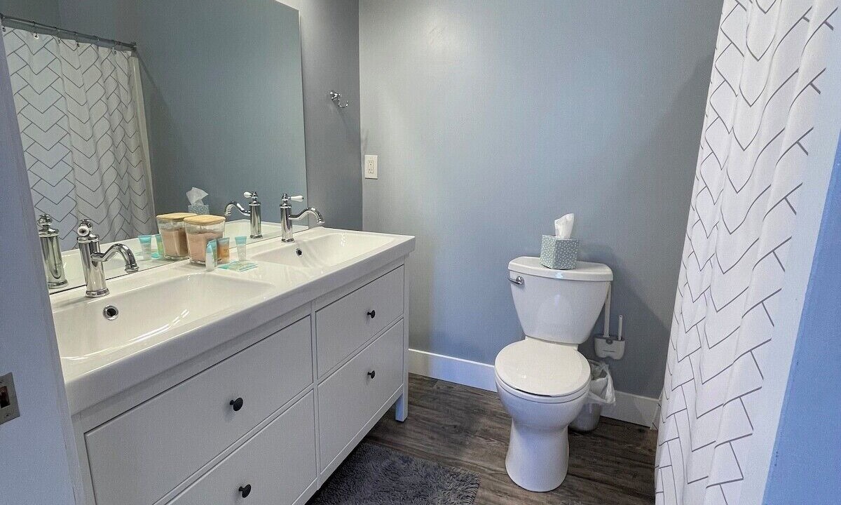 Photo of Bathroom in Silver Lake