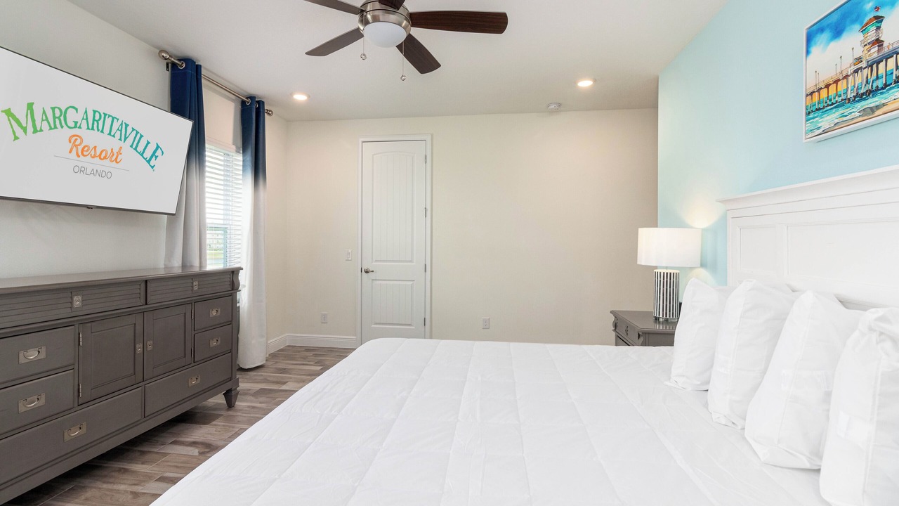 Photo of Bedroom in Bay Lake