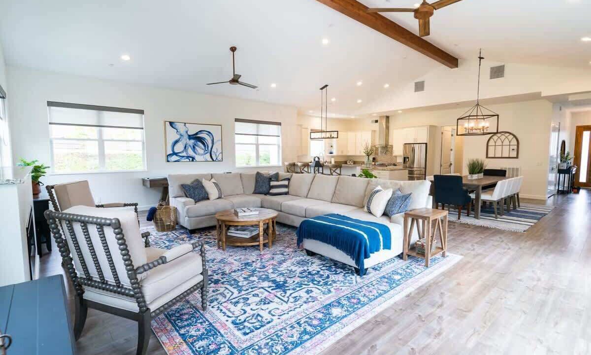 Photo of Livingroom in Fire Mountain