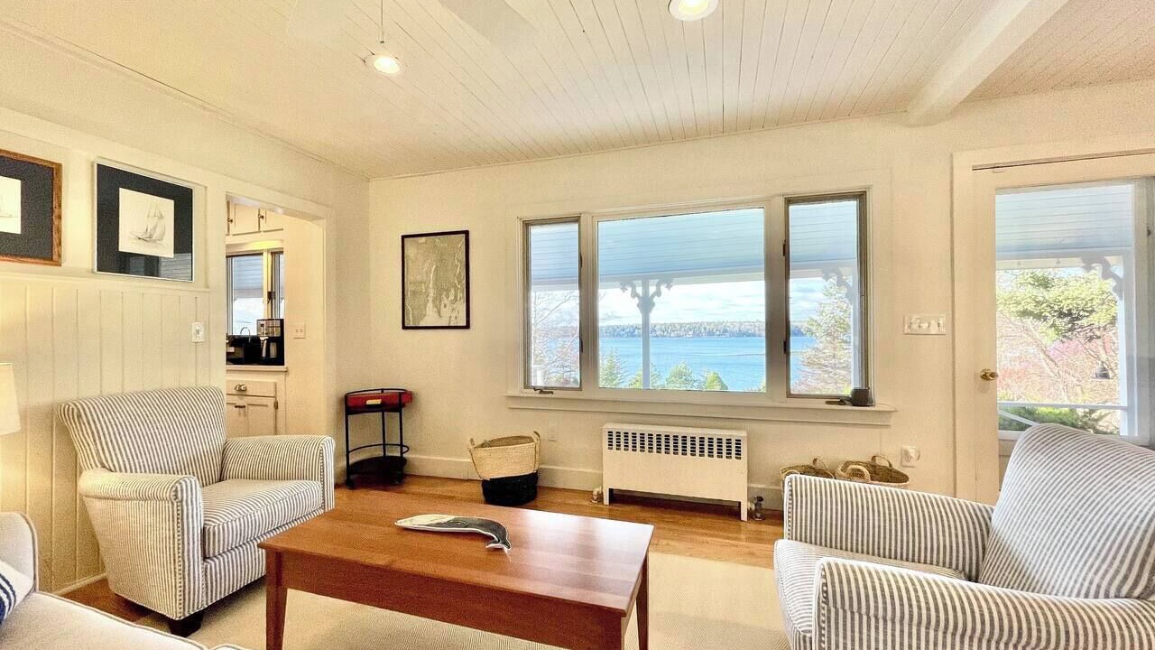 Photo of Livingroom in East Boothbay