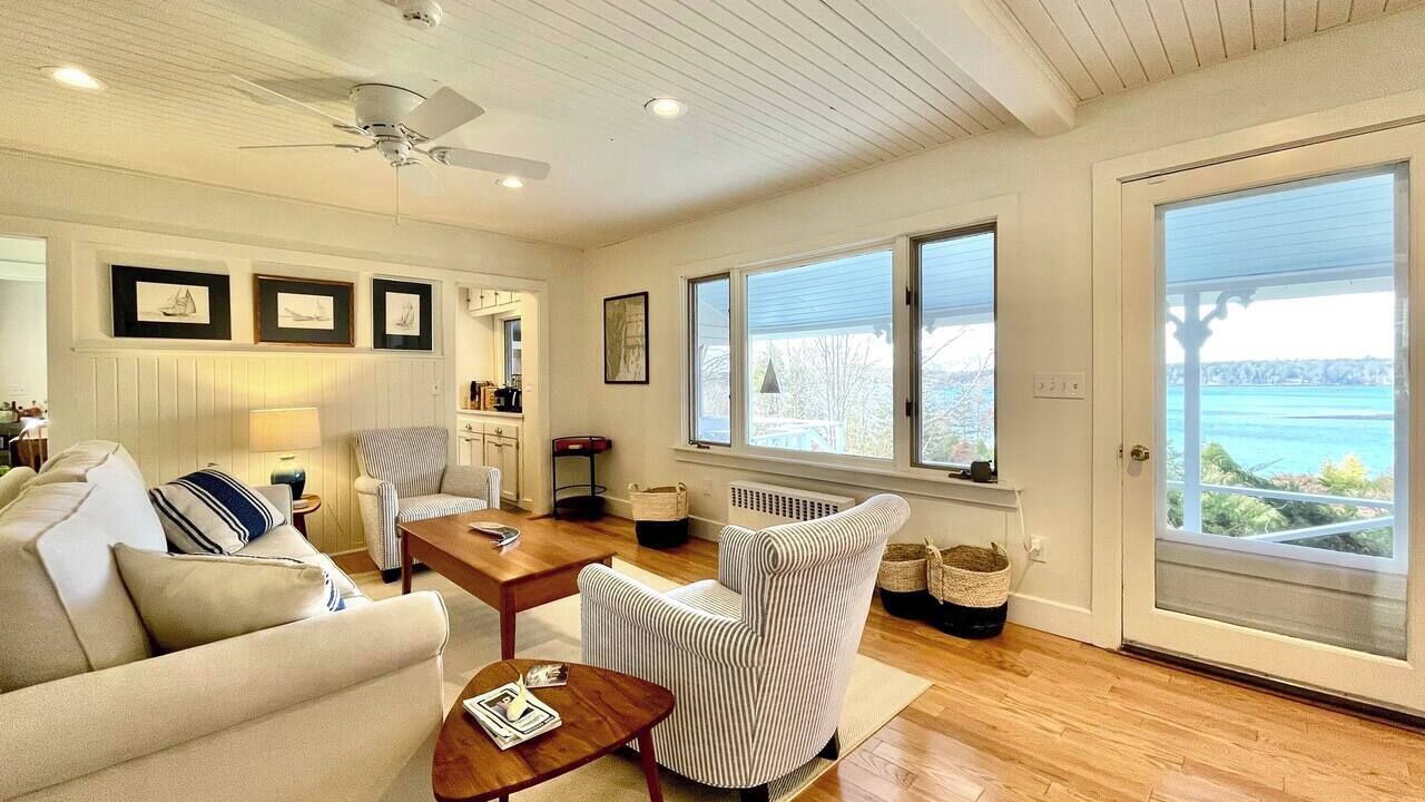 Photo of Livingroom in East Boothbay