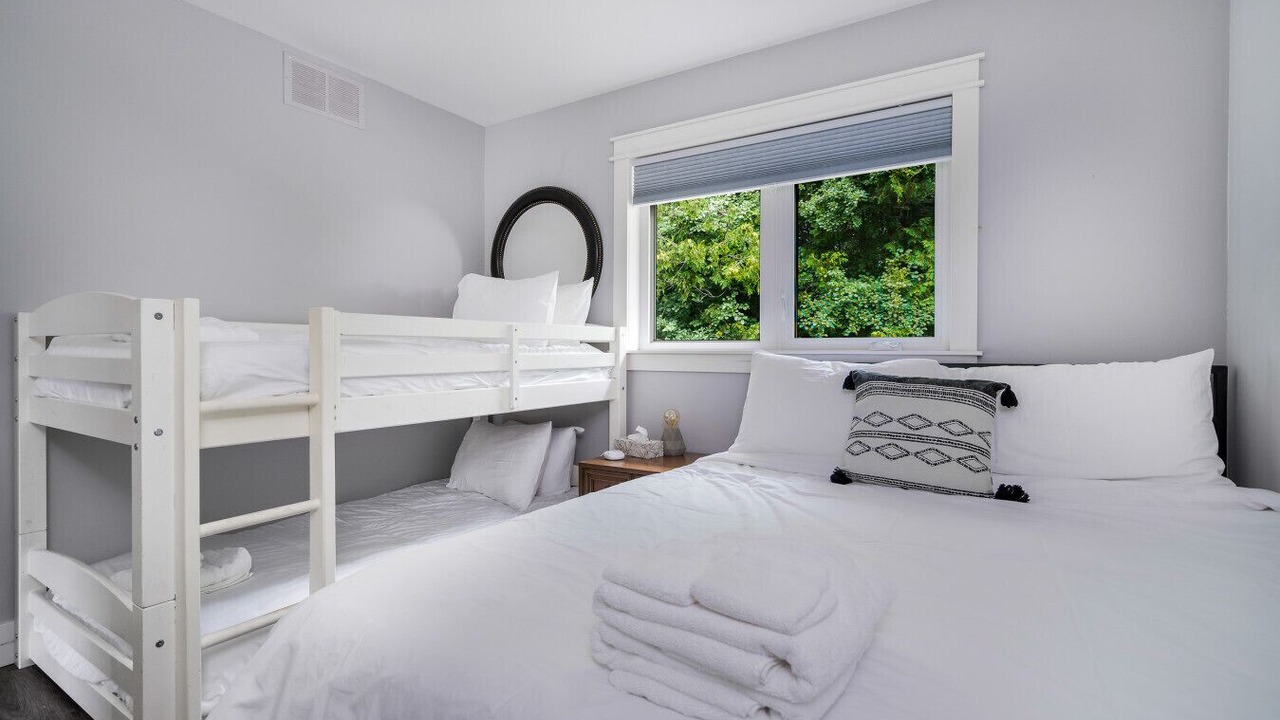 Photo of Bedroom in Meaford