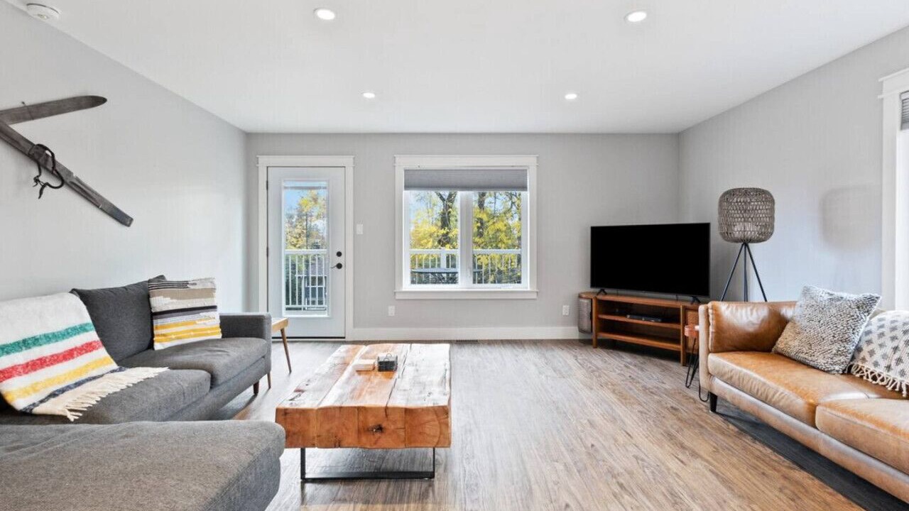 Photo of Livingroom in Meaford