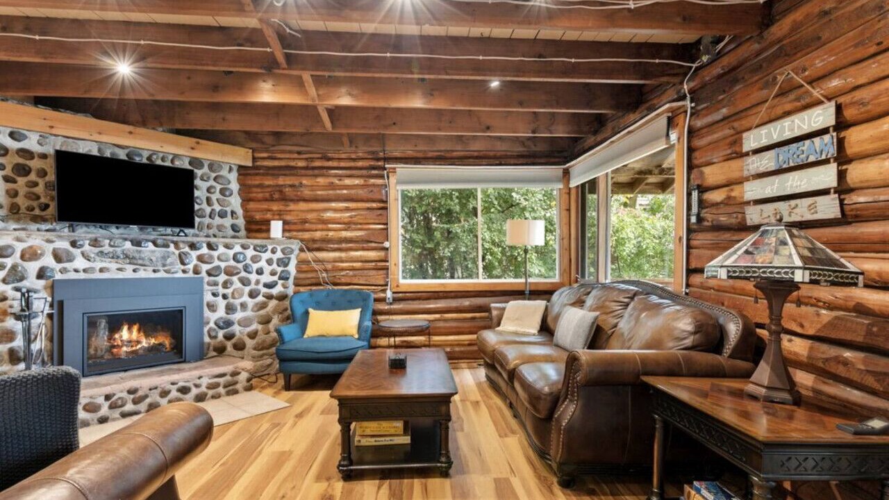 Photo of Livingroom in Meaford