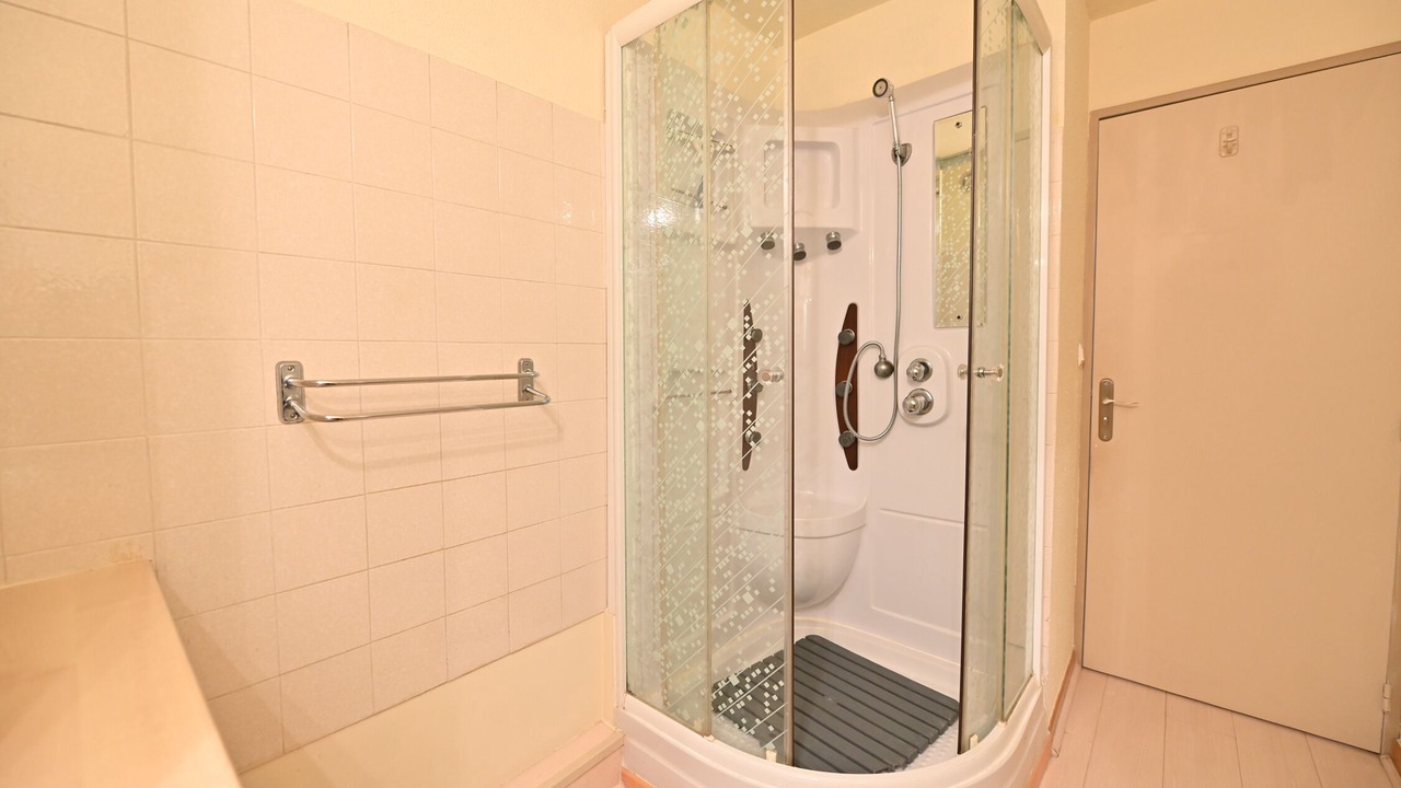 Photo of Bathroom in Port-Vendres