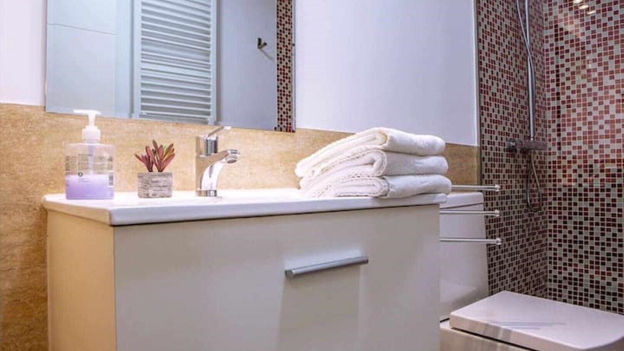 Photo of Bathroom in Golden Triangle of Art