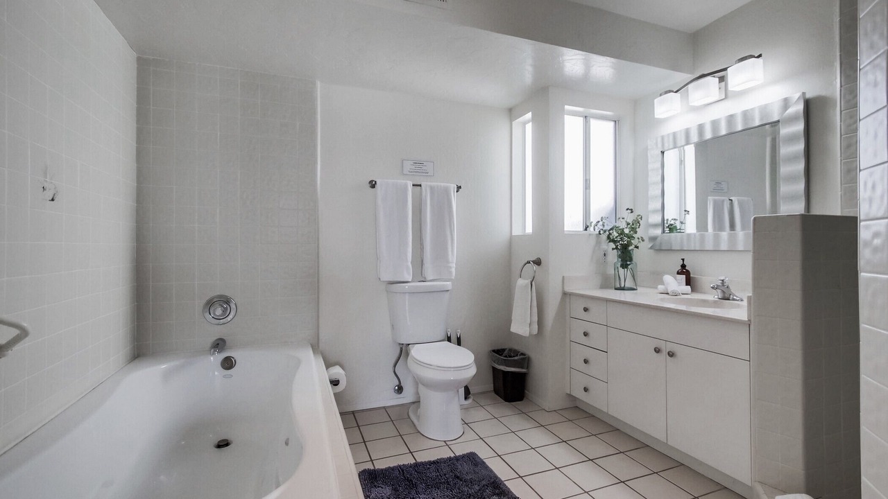 Photo of Bathroom in Mission Beach