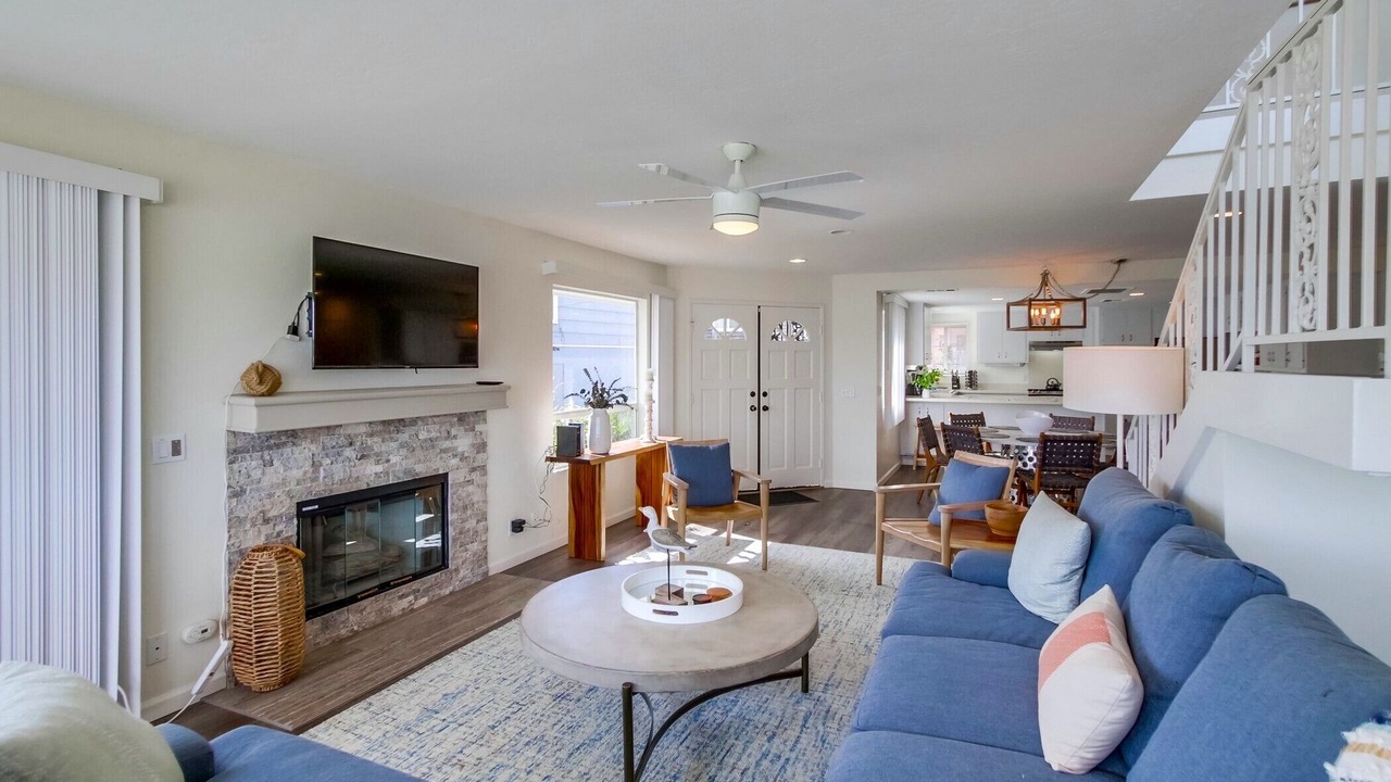 Photo of Livingroom in Mission Beach
