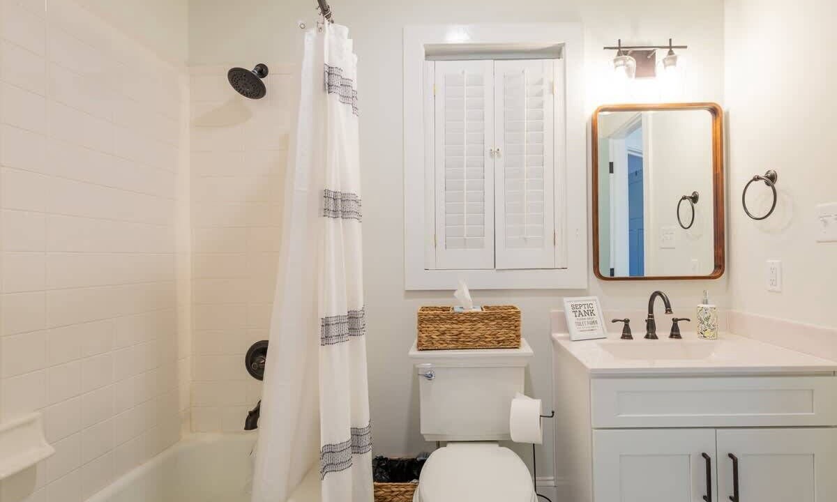 Photo of Bathroom in Irvington