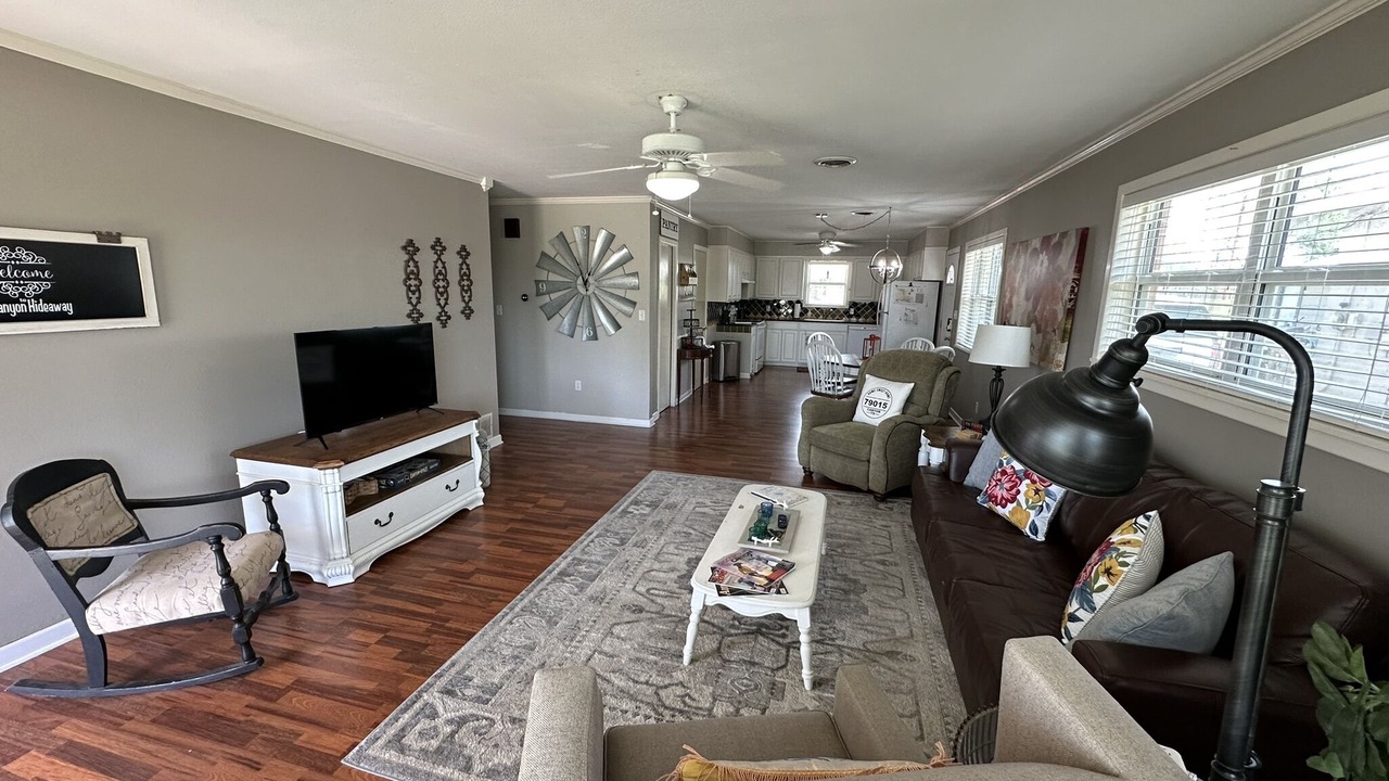 Photo of Livingroom in Canyon