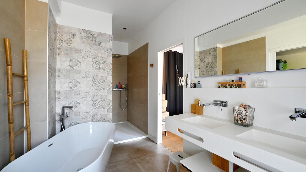 Photo of Bathroom in Favas