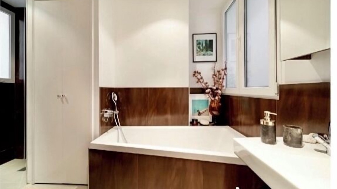 Photo of Bathroom in Quartier de la Porte-Saint-Denis