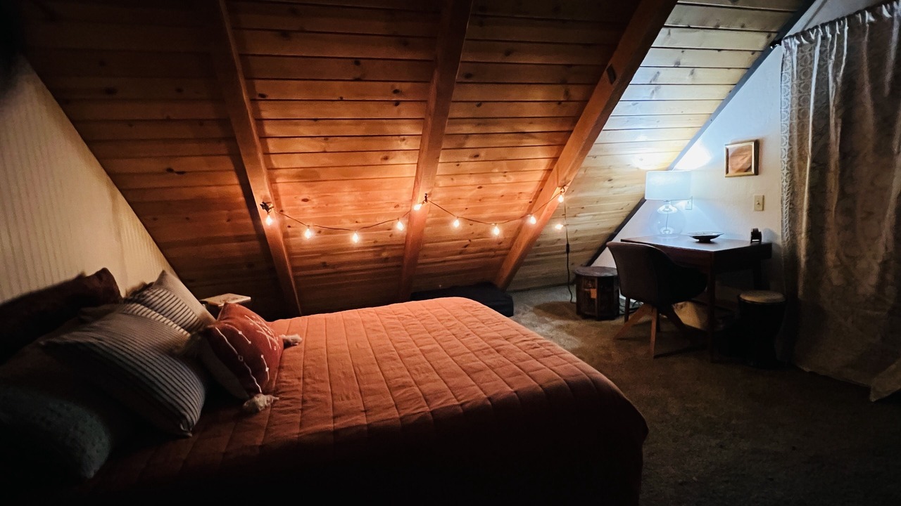 Photo of Bedroom in Iowa Hill