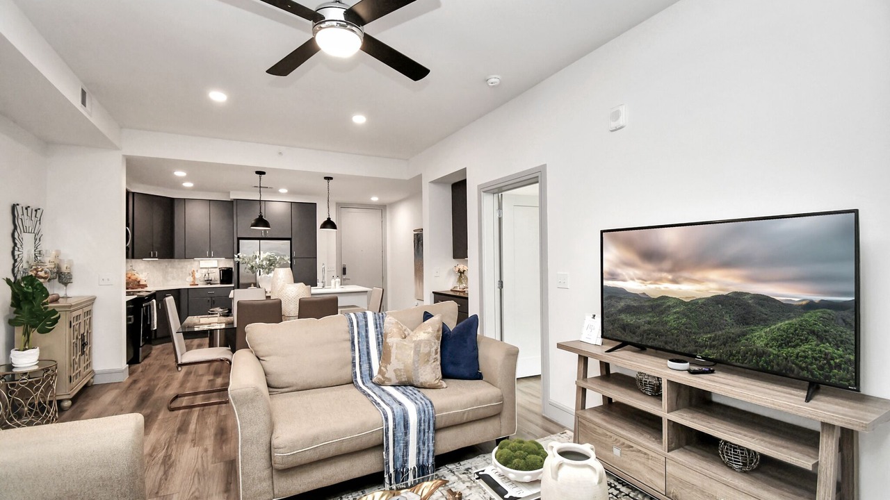 Photo of Livingroom in Braeswood Place