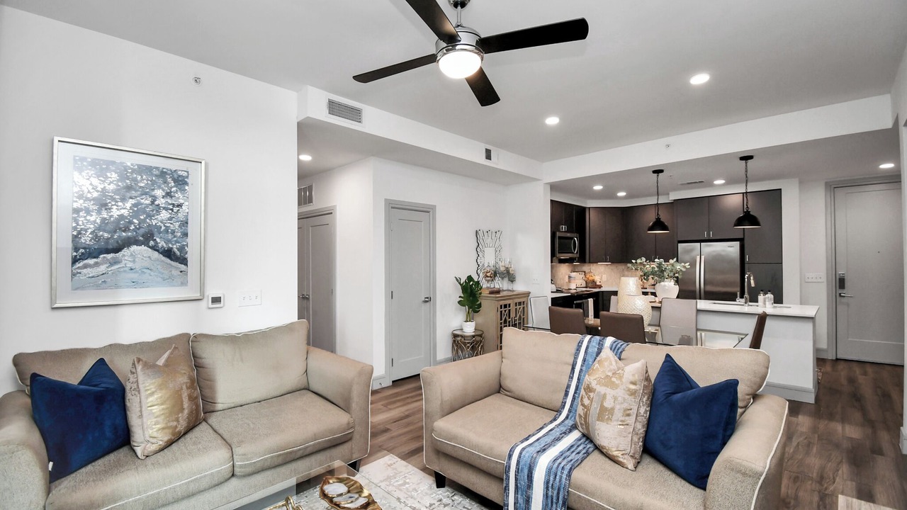 Photo of Livingroom in Braeswood Place